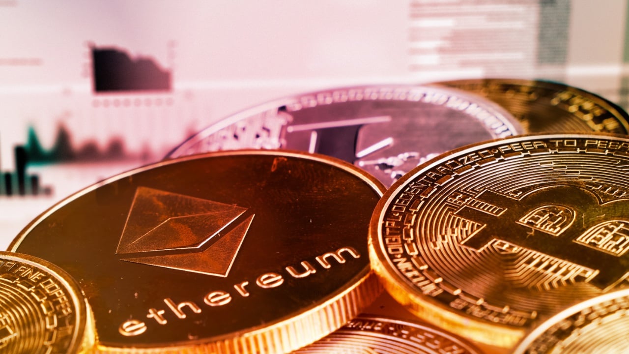 Financial Advisor Recommends up to 40% Crypto in Modern Portfolios