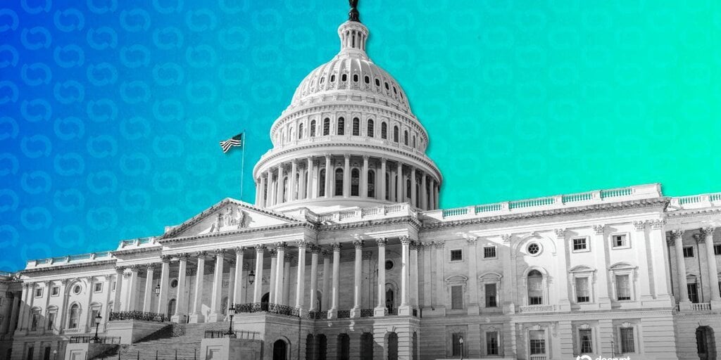 Bitcoin and Ethereum Stabilize as US Shutdown Enters Third Week